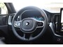 Volvo XC60 T6 350PK Plug-in hybrid AWD Plus Black Edition / Adaptive Cruise control / Elektrische stoelen met geheugen / Stuurverwarming / Stoelverwarming v+a / 360 Camera / Harman Kardon / Semi-elektrisch inklapbare trekhaak
