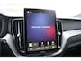 Volvo XC60 T6 350PK Plug-in hybrid AWD Plus Black Edition / Adaptive Cruise control / Elektrische stoelen met geheugen / Stuurverwarming / Stoelverwarming v+a / 360 Camera / Harman Kardon / Semi-elektrisch inklapbare trekhaak