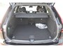Volvo XC60 T6 350PK Plug-in hybrid AWD Plus Black Edition / Adaptive Cruise control / Elektrische stoelen met geheugen / Stuurverwarming / Stoelverwarming v+a / 360 Camera / Harman Kardon / Semi-elektrisch inklapbare trekhaak