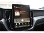Volvo XC60 T6 350PK Plug-in hybrid AWD Plus Black Edition / Adaptive Cruise control / Elektrische stoelen met geheugen / Stuurverwarming / Stoelverwarming v+a / 360 Camera / Harman Kardon / Semi-elektrisch inklapbare trekhaak