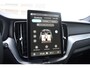 Volvo XC60 T6 350PK Plug-in hybrid AWD Plus Black Edition / Adaptive Cruise control / Elektrische stoelen met geheugen / Stuurverwarming / Stoelverwarming v+a / 360 Camera / Harman Kardon / Semi-elektrisch inklapbare trekhaak