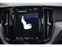 Volvo XC60 T6 350PK Automaat Plug-in Hybrid AWD Plus Dark / Navigatie / 360 Camera / Adaptieve Cruise Control / Stuur & Stoelverwarming / Elektr. Achterklep / Schuifdak / Trekhaak