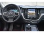 Volvo XC60 T6 350PK Automaat Plug-in Hybrid AWD Plus Dark / Navigatie / 360 Camera / Adaptieve Cruise Control / Stuur & Stoelverwarming / Elektr. Achterklep / Schuifdak / Trekhaak