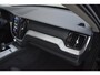 Volvo XC60 T6 350PK Automaat Plug-in Hybrid AWD Plus Dark / Navigatie / 360 Camera / Adaptieve Cruise Control / Stuur & Stoelverwarming / Elektr. Achterklep / Schuifdak / Trekhaak