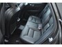 Volvo XC60 T6 350PK Automaat Plug-in Hybrid AWD Plus Dark / Navigatie / 360 Camera / Adaptieve Cruise Control / Stuur & Stoelverwarming / Elektr. Achterklep / Schuifdak / Trekhaak