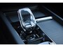Volvo XC60 T6 350PK Plug-in hybrid AWD Ultra Black Edition / Navigatie / Adaptieve Cruisecontrol / Head Up-Display / Panorama dak / Elektrische stoelen met geheugen / Stuurverwarming / Stoelverwarming v+a / 360 Camera /