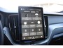 Volvo XC60 T6 350PK Plug-in hybrid AWD Ultra Black Edition / Navigatie / Adaptieve Cruisecontrol / Head Up-Display / Panorama dak / Elektrische stoelen met geheugen / Stuurverwarming / Stoelverwarming v+a / 360 Camera /