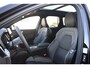 Volvo XC60 T6 350PK Plug-in hybrid AWD Ultra Black Edition / Navigatie / Adaptieve Cruisecontrol / Head Up-Display / Panorama dak / Elektrische stoelen met geheugen / Stuurverwarming / Stoelverwarming v+a / 360 Camera /