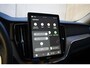 Volvo XC60 T6 350PK Automaat Plug-in Hybrid AWD Plus Dark / Navigatie / Adaptieve Cruisecontrol / Head Up-Display / Panorama dak / Leder / Elektrische stoelen / 360 Camera / Trekhaak /