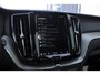 Volvo XC60 T8 390PK Automaat AWD Ultra Bright / Head-up display / Trekhaak/ Harman Kardon audio / Panoramadak / BLIS / Elektrisch bedienbare voorstoelen / Memory seats / Verwarmbare stoelen / Keyless entry /