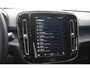 Volvo EX40 252PK Single Motor Extended Range Plus 82 kWh Navigatie / Camera / Adaptive Cruise control / Stuur & Stoelverwarming / Trekhaak / Elektr. achterklep / 19" LM Velgen