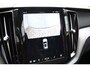 Volvo XC60 T6 350PK Automaat Plug-in Hybrid AWD Plus Dark / Adaptive Cruise control / Stoelverwarming v+a / Stuurverwarming / Elektr. achterklep / 360 Camera / Schuifdak / Trekhaak