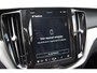 Volvo XC60 T6 350PK Automaat Plug-in Hybrid AWD Plus Dark / Adaptive Cruise control / Stoelverwarming v+a / Stuurverwarming / Elektr. achterklep / 360 Camera / Schuifdak / Trekhaak