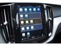 Volvo XC60 T6 350PK Automaat Plug-in Hybrid AWD Plus Dark / Adaptive Cruise control / Stoelverwarming v+a / Stuurverwarming / Elektr. achterklep / 360 Camera / Schuifdak / Trekhaak