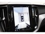 Volvo XC60 T6 350PK Automaat Plug-in Hybrid AWD Plus Dark / Adaptive Cruise control / Stoelverwarming v+a / Stuurverwarming / Elektr. achterklep / 360 Camera / Schuifdak / Trekhaak