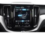 Volvo XC60 T6 350PK Automaat Plug-in Hybrid AWD Ultra Dark / Navigatie / Adaptieve Cruise control / Head Up-Display / Panorama dak / Leder / Elektrische stoelen / 360 Camera / Trekhaak / 20" Velgen