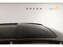 Volvo XC60 T6 350PK Automaat Plug-in Hybrid AWD Ultra Dark / Navigatie / Adaptieve Cruise control / Head Up-Display / Panorama dak / Leder / Elektrische stoelen / 360 Camera / Trekhaak / 20" Velgen