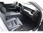 Volvo XC60 T6 350PK Automaat Plug-in Hybrid AWD Ultra Dark / Navigatie / Adaptieve Cruise control / Head Up-Display / Panorama dak / Leder / Elektrische stoelen / 360 Camera / Trekhaak / 20" Velgen
