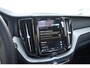 Volvo XC60 T6 350PK Automaat Plug-in Hybrid AWD Plus Dark / Navigatie / 360 Camera / Adaptieve Cruise Control / Stuur & Stoelverwarming / Stoelverwarming achter / Elektr. Achterklep / Schuifdak / Trekhaak