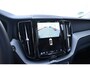 Volvo XC60 T6 350PK Automaat Plug-in Hybrid AWD Plus Dark / Navigatie / 360 Camera / Adaptieve Cruise Control / Stuur & Stoelverwarming / Stoelverwarming achter / Elektr. Achterklep / Schuifdak / Trekhaak