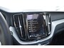 Volvo XC60 T6 350PK Automaat Plug-in Hybrid AWD Plus Dark / Navigatie / 360 Camera / Adaptieve Cruise Control / Stuur & Stoelverwarming / Stoelverwarming achter / Elektr. Achterklep / Schuifdak / Trekhaak