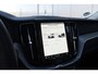Volvo XC60 T6 350PK Automaat Plug-in Hybrid AWD Plus Dark / Navigatie / 360 Camera / Adaptieve Cruise Control / Stuur & Stoelverwarming / Stoelverwarming achter / Elektr. Achterklep / Schuifdak / Trekhaak