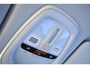 Volvo XC60 T6 350PK Automaat Plug-in Hybrid AWD Plus Dark / Navigatie / 360 Camera / Adaptieve Cruise Control / Stuur & Stoelverwarming / Stoelverwarming achter / Elektr. Achterklep / Schuifdak / Trekhaak
