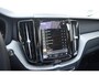 Volvo XC60 T6 350PK Automaat Plug-in Hybrid AWD Plus Dark / Navigatie / 360 Camera / Adaptieve Cruise Control / Stuur & Stoelverwarming / Stoelverwarming achter / Elektr. Achterklep / Schuifdak / Trekhaak