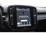 Volvo EX40 Single Motor Extended Range Plus 82 kWh / Lounge Pakket / Extra getint glas / 360 Camera / 20'' velgen / Panoramadak / Zwart dak / Harman Kardon / Microtech/Nubuck