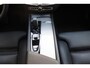 Volvo XC60 T6 350PK Automaat Plug-in Hybrid AWD Plus Dark / Navigatie / 360 Camera / Adaptieve Cruise Control / Stuur & Stoelverwarming / Elektr. Achterklep / Schuifdak / LM Velgen / Trekhaak