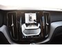 Volvo XC60 T6 350PK Automaat Plug-in Hybrid AWD Plus Dark / Navigatie / 360 Camera / Adaptieve Cruise Control / Stuur & Stoelverwarming / Elektr. Achterklep / Schuifdak / LM Velgen / Trekhaak