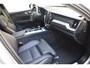 Volvo XC60 T6 350PK Automaat Plug-in Hybrid AWD Plus Dark / Navigatie / 360 Camera / Adaptieve Cruise Control / Stuur & Stoelverwarming / Elektr. Achterklep / Schuifdak / LM Velgen / Trekhaak