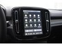 Volvo EX40 252PK Single Motor Extended Range 82 kWh Plus / Lounge pakket / Extra getint glas / Panoramadak / 360 camera / 20''velgen / zwart dak