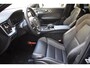 Volvo V60 T6 350PK Automaat Plug-in hybrid AWD Plus Dark / Navigatie / Adaptive Cruise control / 360 Camera / Harman Kardon / Stuur & Stoelverwarming / LM Velgen / Trekhaak