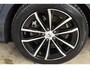 Volvo V60 T6 350PK Automaat Plug-in hybrid AWD Plus Dark / Navigatie / Adaptive Cruise control / 360 Camera / Harman Kardon / Stuur & Stoelverwarming / LM Velgen / Trekhaak