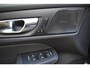 Volvo V60 T6 350PK Automaat Plug-in hybrid AWD Plus Dark / Navigatie / Adaptive Cruise control / 360 Camera / Harman Kardon / Stuur & Stoelverwarming / LM Velgen / Trekhaak