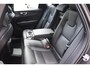 Volvo XC60 T6 350PK Automaat Plug-in Hybrid AWD Ultimate Dark / Luchtvering / Bowers & Wilkins / 360 Camera / Adaptieve Cruise Control / Stuur & Stoelverwarming / Elektr. Achterklep / Schuifdak / Trekhaak