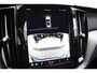 Volvo XC60 T6 350PK Automaat Plug-in Hybrid AWD Ultimate Dark / Luchtvering / Bowers & Wilkins / 360 Camera / Adaptieve Cruise Control / Stuur & Stoelverwarming / Elektr. Achterklep / Schuifdak / Trekhaak