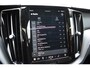Volvo XC60 T6 350PK Automaat Plug-in Hybrid AWD Ultimate Dark / Luchtvering / Bowers & Wilkins / 360 Camera / Adaptieve Cruise Control / Stuur & Stoelverwarming / Elektr. Achterklep / Schuifdak / Trekhaak
