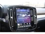 Volvo EX40 252PK Single Motor Extended Range 82 kWh Plus / Lounge Pakket / Panoramadak / 360 Camera / Extra getint glas / 20'' Velgen / MicroTech/Nubuck bekleding