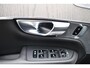 Volvo XC90 T8 455PK Automaat Plug-in hybrid AWD Ultimate Dark / Bowers & Wilkins / Luchtvering / Head Up Display / 360 Camera / Massagestoelen / Gelaagde Zijruiten / Trekhaak /
