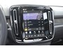 Volvo EX40 Single Motor Extended Range Ultra 82 kWh Navigatie / 360 Camera / 20'' velgen / Panorama schuif-kanteldak / Harman Kardon / Elektrisch verstelbare stoelen met geheugen / Stoelverwarming / Stuurverwarming