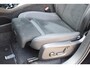 Volvo EX40 Single Motor Extended Range Ultra 82 kWh Navigatie / 360 Camera / 20'' velgen / Panorama schuif-kanteldak / Harman Kardon / Elektrisch verstelbare stoelen met geheugen / Stoelverwarming / Stuurverwarming