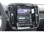 Volvo EX40 Single Motor Extended Range Ultra 82 kWh Navigatie / 360 Camera / 20'' velgen / Panorama schuif-kanteldak / Harman Kardon / Elektrisch verstelbare stoelen met geheugen / Stoelverwarming / Stuurverwarming