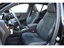 Volvo EX40 Single Motor Extended Range Ultra 82 kWh Navigatie / 360 Camera / 20'' velgen / Panorama schuif-kanteldak / Harman Kardon / Elektrisch verstelbare stoelen met geheugen / Stoelverwarming / Stuurverwarming