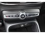 Volvo EX40 252PK Single Extended Range Core Business / Driver Assist / Adaptieve cruise control / BLIS / Stoel - en stuurwielverwarming / Pakeersensoren met camera / Apple carplay /