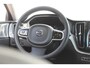 Volvo XC60 T6 350PK Automaat Plug-in hybrid AWD Ultimate Dark Trekhaak / Luchtvering / Bowers & Wilkins / Adaptive Cruise control / 360 Camera / BLIS / Stoelverwarming voor en achter / Stuurverwarming / Elektrisch bedienbare stoelen met geheugen /