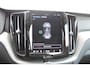 Volvo XC60 T6 350PK Automaat Plug-in hybrid AWD Ultimate Dark Trekhaak / Luchtvering / Bowers & Wilkins / Adaptive Cruise control / 360 Camera / BLIS / Stoelverwarming voor en achter / Stuurverwarming / Elektrisch bedienbare stoelen met geheugen /