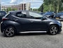 Toyota Yaris 1.5 Hybrid 115 Dynamic LM-VELGEN 16'' APPLE/ANDROID LED NAVI KEYLESS CAMERA CLIMATE PRIVACY GLASS NL-AUTO