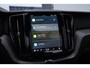 Volvo XC60 T8 455PK Automaat AWD Plus Dark / Adaptieve koplampen / Luchtvering /Adaptieve cruise control / Panoramadak / Apple carplay / Parkeersensoren met 360 camera / Elektrische achterklep / Elektrische stoelen met geheugen / Stoel en stuurwielverwarming
